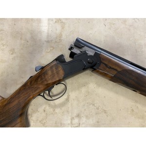 Fucile sovrapposto di marca P. Beretta calibro 12 modello DT11 black pro canne trap 76cm ** / *